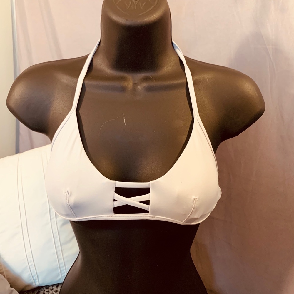 B.swim bikini top